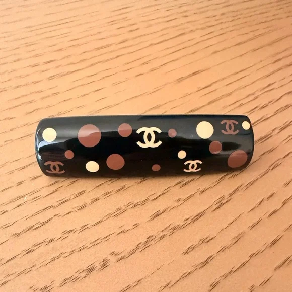 🤎CHANEL Black and Tan Polka Dot Hair Clip ✨